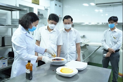 Kiểm tra an toàn thực phẩm tại cơ sở